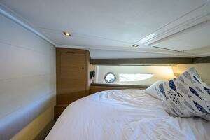 2015 Beneteau 38 GT thumbnail 15