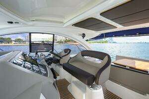 2015 Beneteau 38 GT thumbnail 22