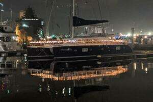 Meanwhile 2010 Lagoon 500 Yacht For Sale in Cardinal VA