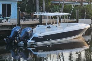 32ft Intrepid Yacht For Sale