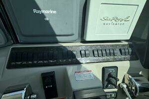 2006 Sea Ray 40 Motoryacht thumbnail 25