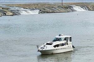 Cool Change 39ft Sea Ray Yacht For Sale