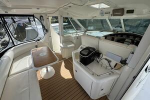 12 2004 Sea Ray 390 Aft Deck Wet Bar