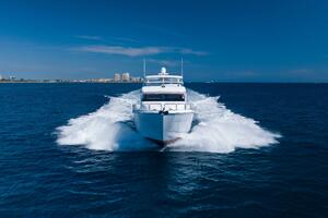 Hatteras 80
