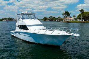 2005 Hatteras 50 Convertible thumbnail 3