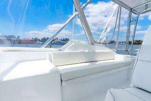 2005 Hatteras 50 Convertible thumbnail 34