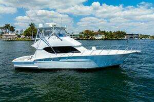 2005 Hatteras 50 Convertible thumbnail 1