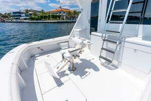 2005 Hatteras 50 Convertible thumbnail 9