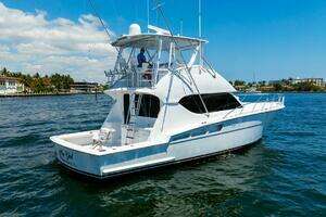 2005 Hatteras 50 Convertible thumbnail 4