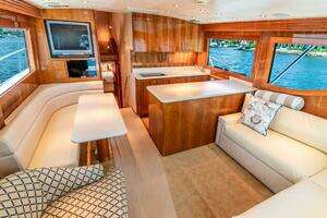 2005 Hatteras 50 Convertible thumbnail 10