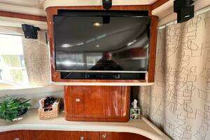 2004 Sea Ray 480 Sedan Bridge thumbnail 32