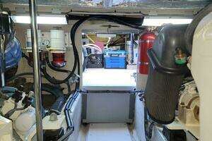 2004 Sea Ray 480 Sedan Bridge thumbnail 55
