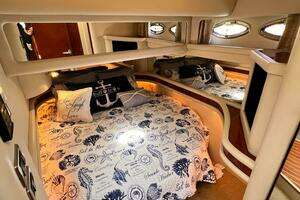 2004 Sea Ray 480 Sedan Bridge thumbnail 24