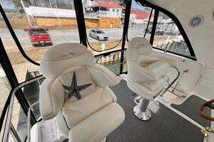 2004 Sea Ray 480 Sedan Bridge thumbnail 37