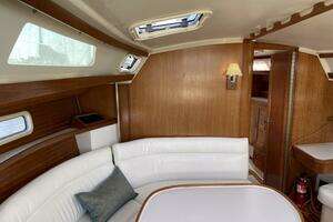 1991 Catalina 42 MKI thumbnail 18
