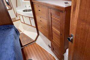 1991 Catalina 42 MKI thumbnail 32