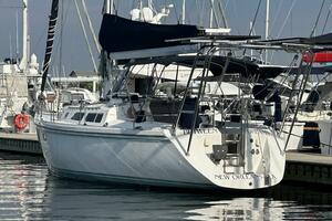 Between Dreams 42ft Catalina Yacht For Sale