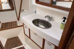 1991 Catalina 42 MKI thumbnail 34