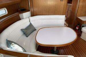 1991 Catalina 42 MKI thumbnail 17