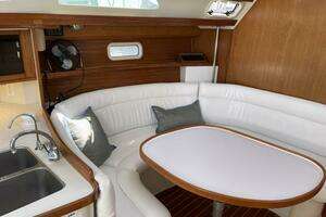 1991 Catalina 42 MKI thumbnail 15