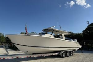 35ft Pursuit Yacht For Sale