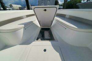 2014 Bahama 41 FS thumbnail 16