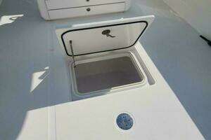 2014 Bahama 41 FS thumbnail 18