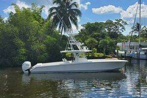 2014 Bahama 41 FS thumbnail 1