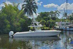 2014 Bahama 41 FS thumbnail 26