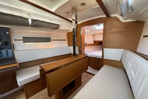 34ft Jeanneau Yacht For Sale