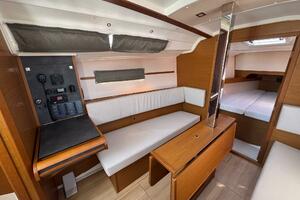 34ft Jeanneau Yacht For Sale