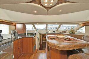 2009 Silverton 52 Ovation thumbnail 8
