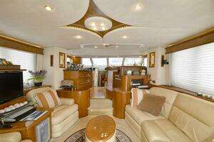 2009 Silverton 52 Ovation thumbnail 5
