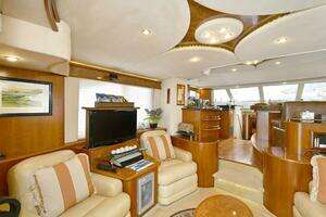 2009 Silverton 52 Ovation thumbnail 4