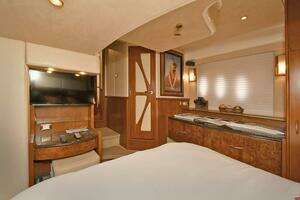 2009 Silverton 52 Ovation thumbnail 18