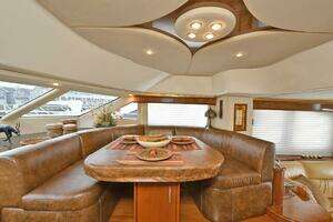 2009 Silverton 52 Ovation thumbnail 9