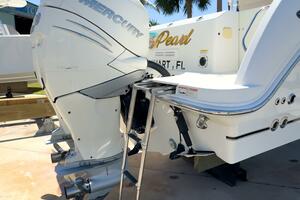 2018 Boston Whaler 315 Conquest thumbnail 7
