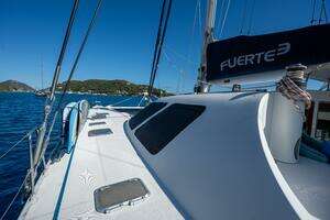 Fuerte III 2005 Lagoon 67 Yacht For Sale in Road Town 