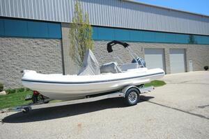 2025 Zodiac Medline 5.8 NEO