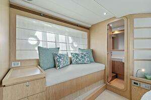 2013 Ferretti Yachts 620 thumbnail 25