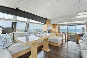 2013 Ferretti Yachts 620 thumbnail 9