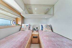 2013 Ferretti Yachts 620 thumbnail 36