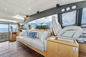 2013 Ferretti Yachts 620 thumbnail 19