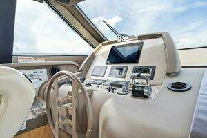 2013 Ferretti Yachts 620 thumbnail 21