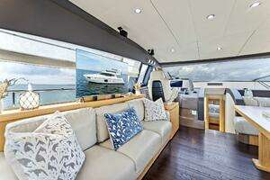 2013 Ferretti Yachts 620 thumbnail 18