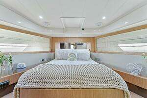 2013 Ferretti Yachts 620 thumbnail 30