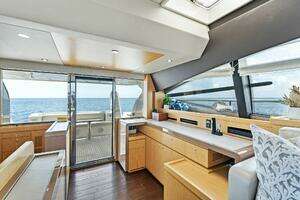 2013 Ferretti Yachts 620 thumbnail 13