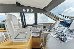 2013 Ferretti Yachts 620 thumbnail 20