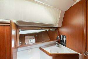 2018 Beneteau 41.1 thumbnail 57