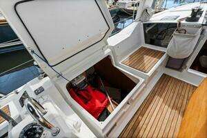 2018 Beneteau 41.1 thumbnail 7